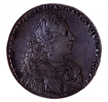 Чей портрет на рублевых монетах Петра II, датированных 1728 годом?